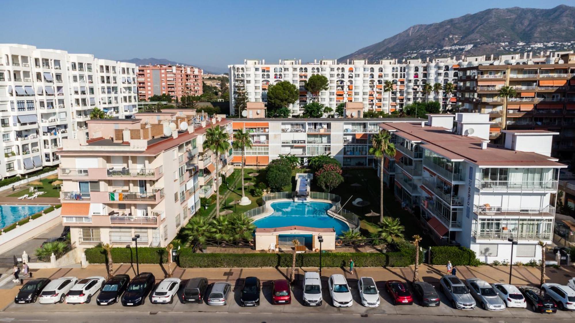 Sur Suites Porlamar Фуэнхирола Экстерьер фото